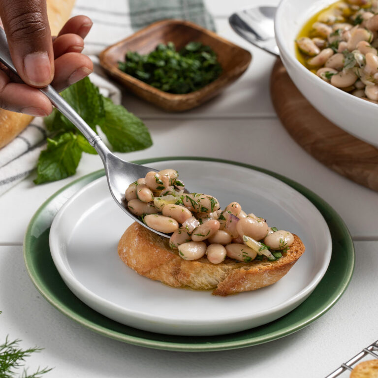 Herb-Marinated Great Northern Beans